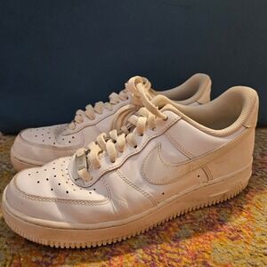 Nike White Sneakers Classic Casual Shoes size 9.5